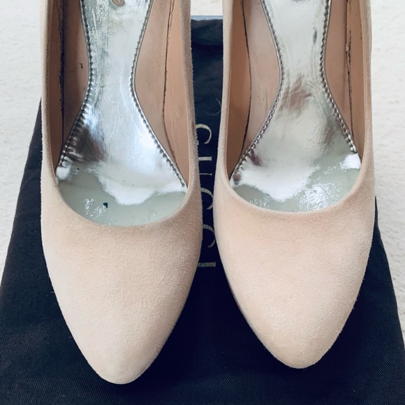 Vintage Gucci Beige Suede Heels - Picture 5 of 7